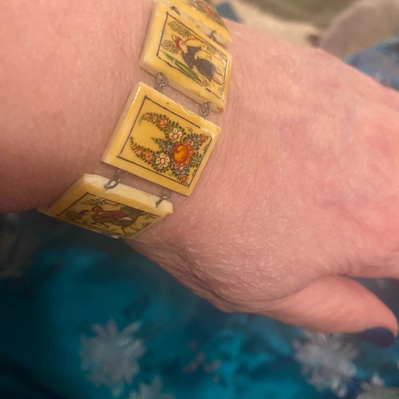 Antique Scrimshaw Bracelet - Picture 4 of 13